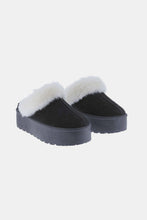 Load image into Gallery viewer, Thick Bottom Fur Trim Snow Slippers in Black