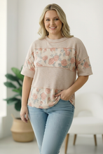 Load image into Gallery viewer, Roses are Red Colorblock Top