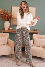 Load image into Gallery viewer, Blending In Camo Cargo Pants