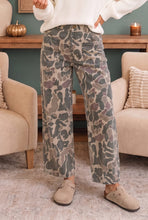 Load image into Gallery viewer, Blending In Camo Cargo Pants