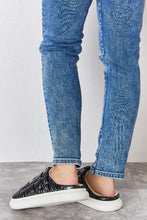 Load image into Gallery viewer, Luxe Lounge Puffer Plush Slippers