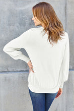 Load image into Gallery viewer, Basic Flare V-Neck Lantern Sleeve Top (multiple color options)