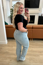 Load image into Gallery viewer, JUDY BLUE Brooke High Rise Control Top Vintage Wash Straight Jeans