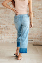 Load image into Gallery viewer, JUDY BLUE Olivia High Rise Wide Leg Crop Jeans in Medium Wash
