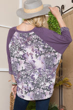 Load image into Gallery viewer, Floral Contrast Raglan Sleeve Top
