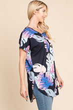 Load image into Gallery viewer, Printed Round Neck Short Sleeve Top
