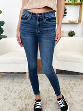 Load image into Gallery viewer, Judy Blue Classic Handsand Skinny Jeans
