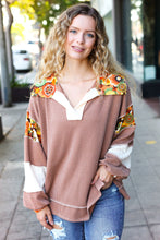 Load image into Gallery viewer, Charming Caramel Floral Print Colorblock Notch Neck Top
