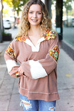 Load image into Gallery viewer, Charming Caramel Floral Print Colorblock Notch Neck Top
