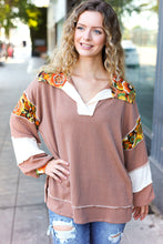 Load image into Gallery viewer, Charming Caramel Floral Print Colorblock Notch Neck Top
