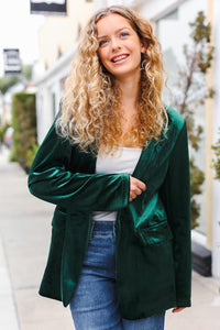 Holiday Stunner Velvet Lapel Blazer in Hunter Green