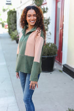 Load image into Gallery viewer, Winter Vibes Fleece Zip Up Cinched Hem Pullover in Taupe/Green
