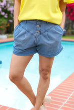 Load image into Gallery viewer, Faded Blue High Rise Pleated Button Down Denim Shorts
