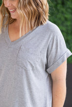 Load image into Gallery viewer, Sierra Pocket Short Sleeve Top in Grey
