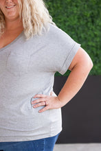 Load image into Gallery viewer, Sierra Pocket Short Sleeve Top in Grey
