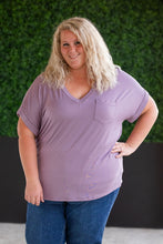 Load image into Gallery viewer, Sierra Pocket Short Sleeve Top in Dusty Purple
