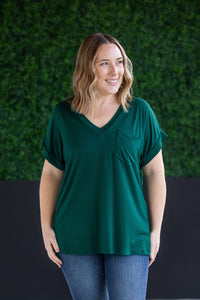 Sierra Pocket Short Sleeve Top in Hunter Green