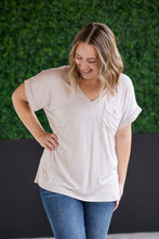 Load image into Gallery viewer, Sierra Pocket Short Sleeve Top in Oatmeal
