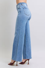 Load image into Gallery viewer, Judy Blue Wide Leg Jeans with Pockets
