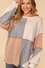 Load image into Gallery viewer, Exposed Seam Color Block Round Neck Top
