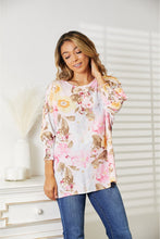 Load image into Gallery viewer, Floral Round Neck Three-Quarter Sleeve Top
