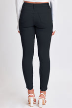 Load image into Gallery viewer, Hyperstretch Mid-Rise Skinny Pants in Black
