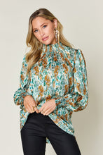 Load image into Gallery viewer, Printed Smocked Long Sleeve Blouse
