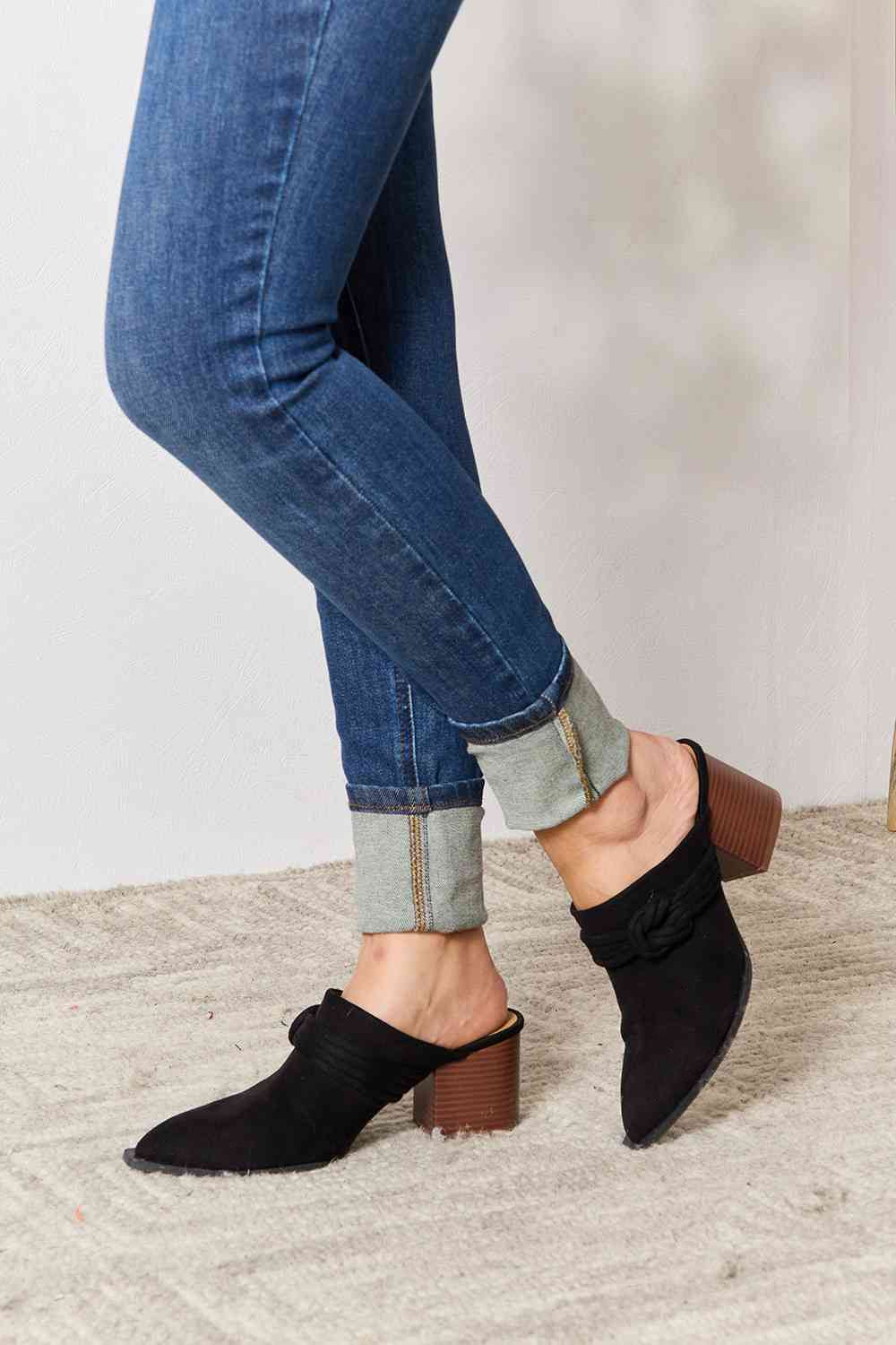 Everyday Dreams Pointed-Toe Braided Trim Mules
