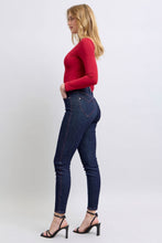 Load image into Gallery viewer, Judy Blue Heart Shaped Back Pockets Skinny Jeans
