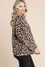 Load image into Gallery viewer, Leopard Faux Fur Round Neck Top
