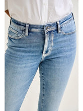 Load image into Gallery viewer, JUDY BLUE Metallic Seam Mid Rise Flare Jeans

