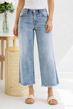Load image into Gallery viewer, JUDY BLUE Fray Edge Wide Ankle Jeans
