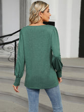 Load image into Gallery viewer, V-Neck Lantern Sleeve Top (multiple color options)
