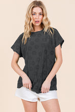 Load image into Gallery viewer, Textured Floral Pattern Short Sleeve T-Shirt in Black
