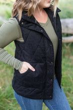 Load image into Gallery viewer, Corduroy Vest - Black
