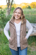 Load image into Gallery viewer, Corduroy Vest - Mocha
