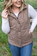 Load image into Gallery viewer, Corduroy Vest - Mocha
