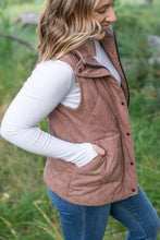 Load image into Gallery viewer, Corduroy Vest - Chestnut
