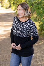 Load image into Gallery viewer, Natalie Pullover Top - Black Geometric
