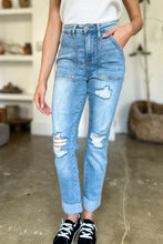 Load image into Gallery viewer, Judy Blue Distressed Straight Jeans with Patch Pockets
