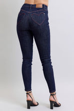 Load image into Gallery viewer, Judy Blue Heart Shaped Back Pockets Skinny Jeans
