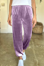 Load image into Gallery viewer, Pocketed Elastic Waist Joggers (multiple color options)
