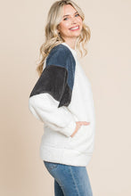 Load image into Gallery viewer, Color Block Faux Fur Raglan Sleeve Sweatshirt
