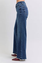 Load image into Gallery viewer, Judy Blue Raw Hem Mid Rise Jeans
