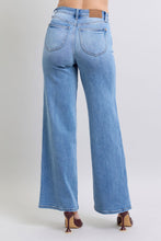 Load image into Gallery viewer, Judy Blue Wide Leg Jeans with Pockets
