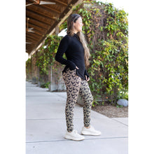 Load image into Gallery viewer, The Bianca - Leopard Bats Leggings - Luxe Leggings by Julia Rose®
