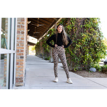 Load image into Gallery viewer, The Bianca - Leopard Bats Leggings - Luxe Leggings by Julia Rose®
