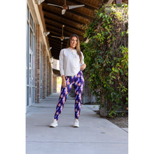 Load image into Gallery viewer, The Trixie - Ghosts Leggings - Luxe Leggings by Julia Rose®
