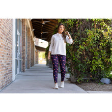 Load image into Gallery viewer, The Elly - Pumpkin Blaze Leggings - Luxe Leggings by Julia Rose®
