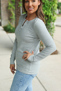 Brielle Henley Ribbed Long Sleeve Top - Light Grey